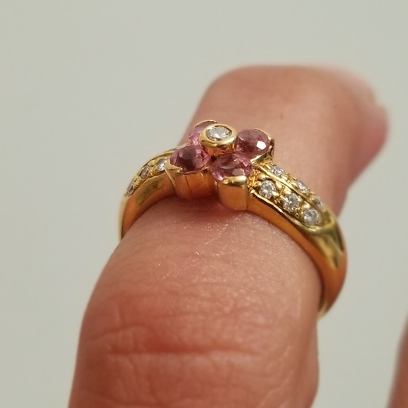 sale 18k natural ruby diamond flower gold ring - Picture 3 of 16